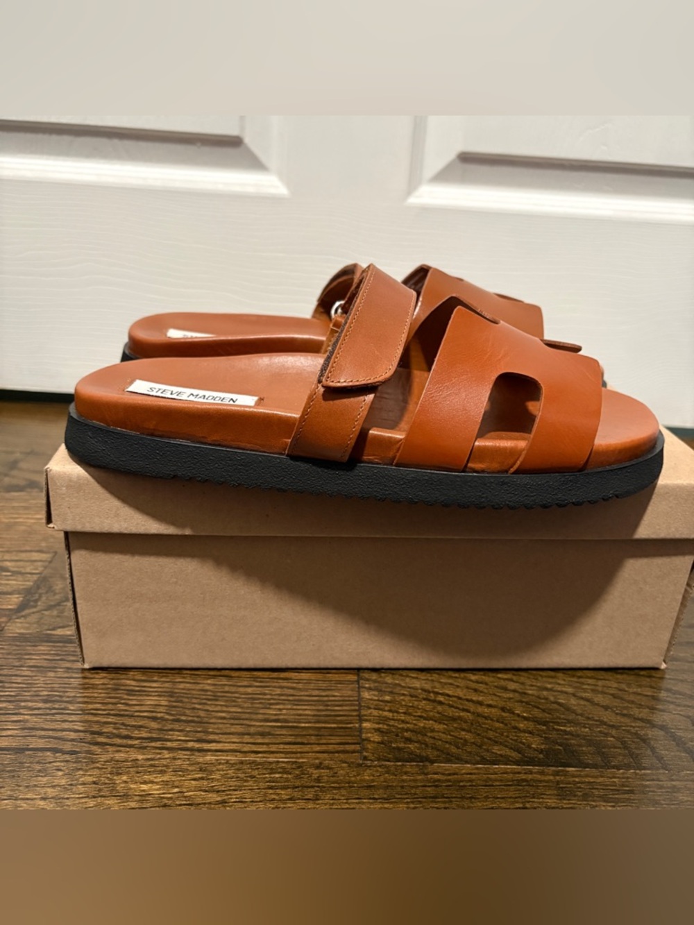 Steve Madden Brown Leather Slide Sandals - Picture 3 of 8